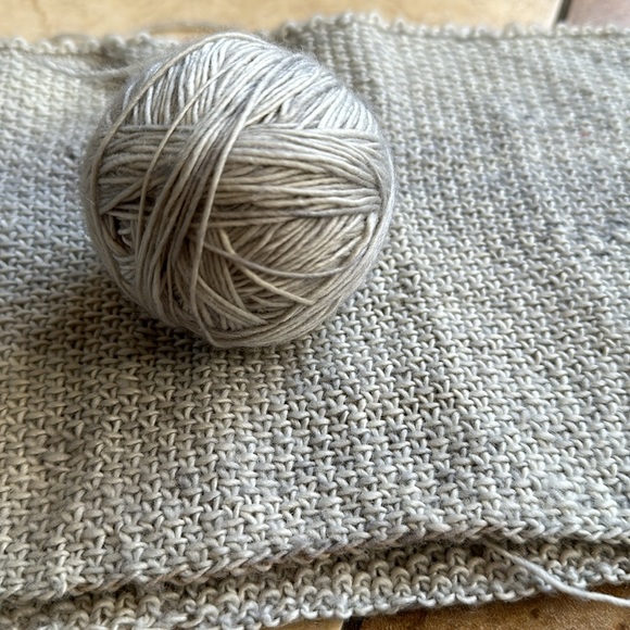 Single Ply Merino Wool Yarn Destash / Partially knit up - Picture 3 of 9